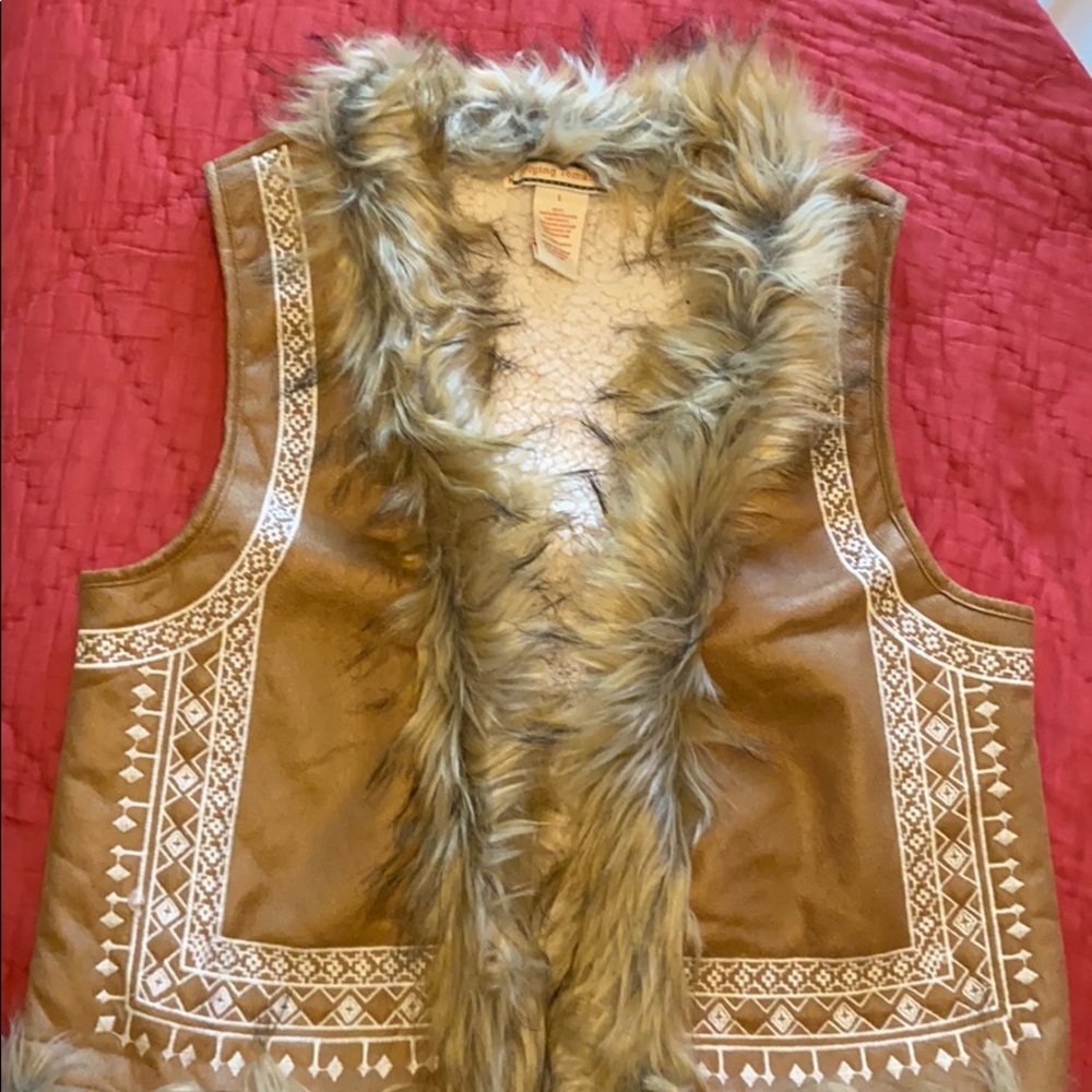 Flying Tomato juniors size large vest